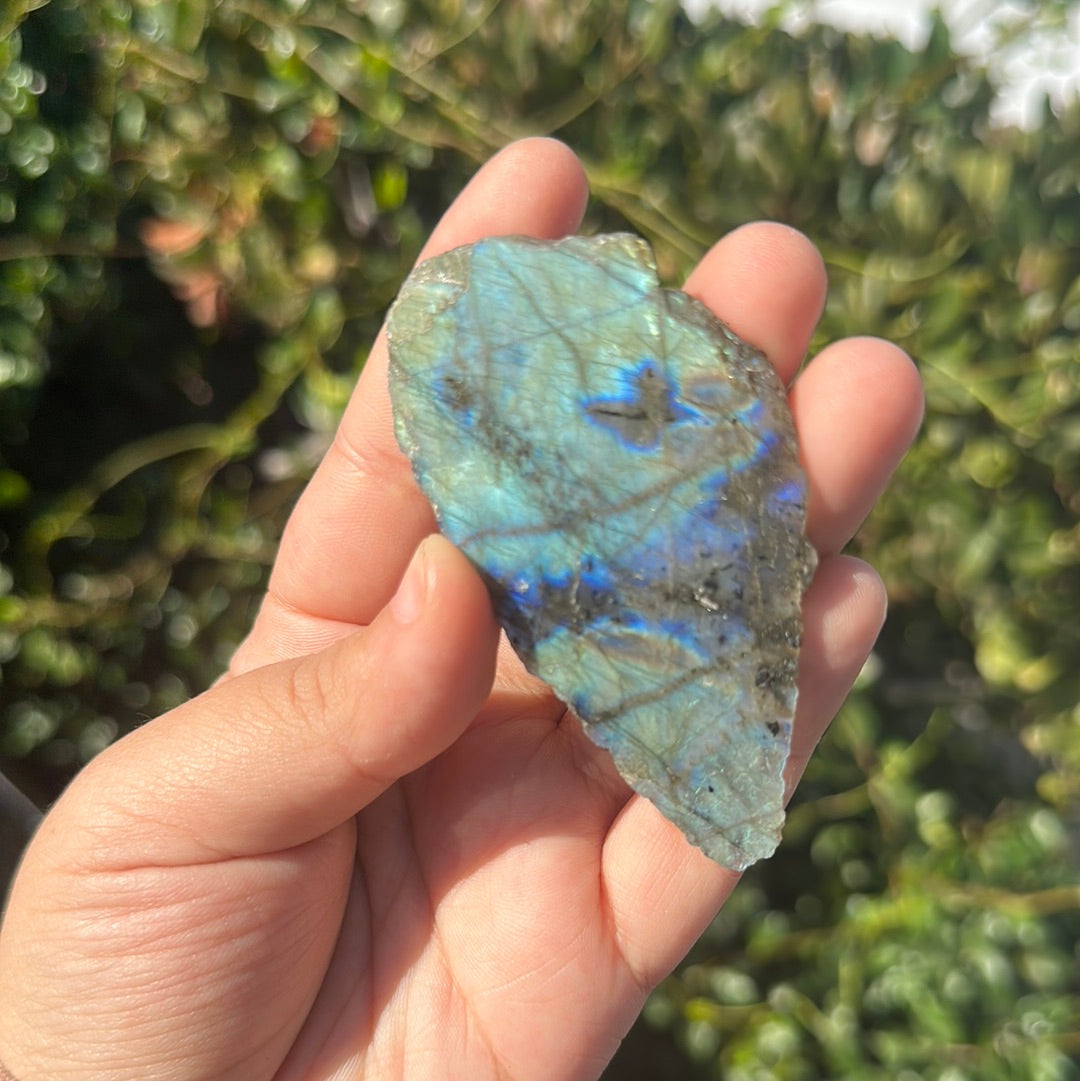 Labradorite slabs