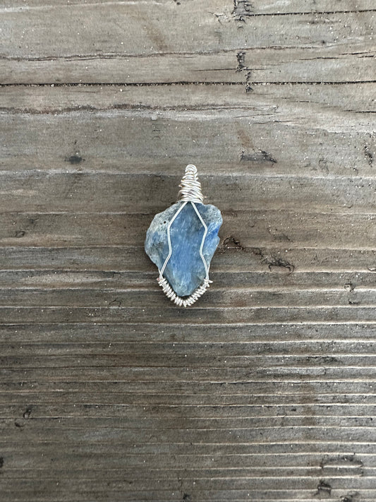 Blue kyanite