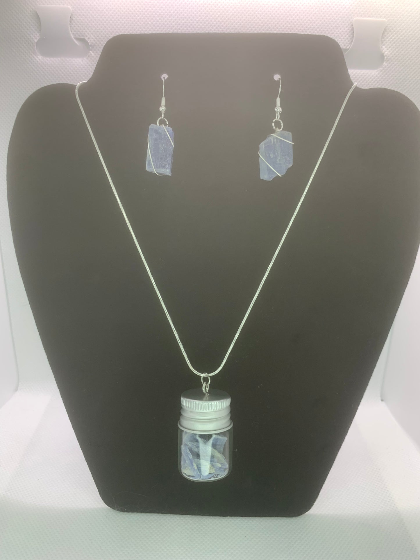 Blue Kyanite -jset-